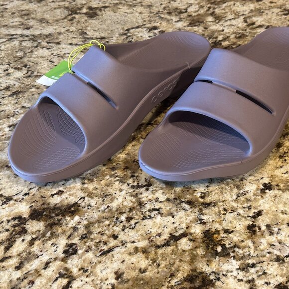 Oofos OOAHH UNISEX MAUVE Recovery Slide/Sandals Size M14/W16  **NWT**  (E/P) - Picture 3 of 8